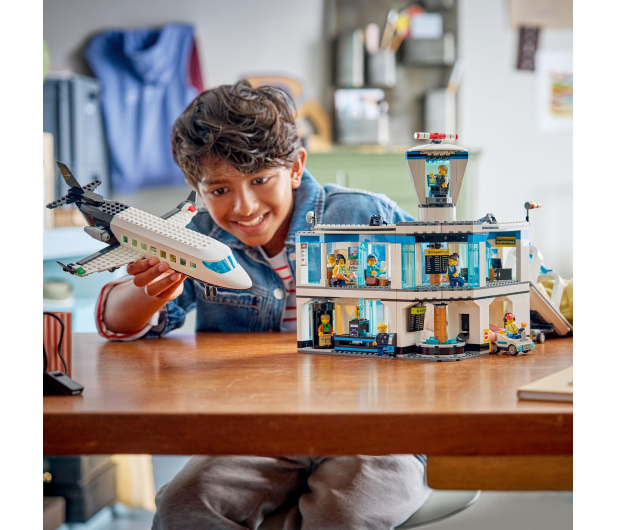 LEGO CITY 60502 Lotnisko z samolotem - 1473518 - zdjęcie 4
